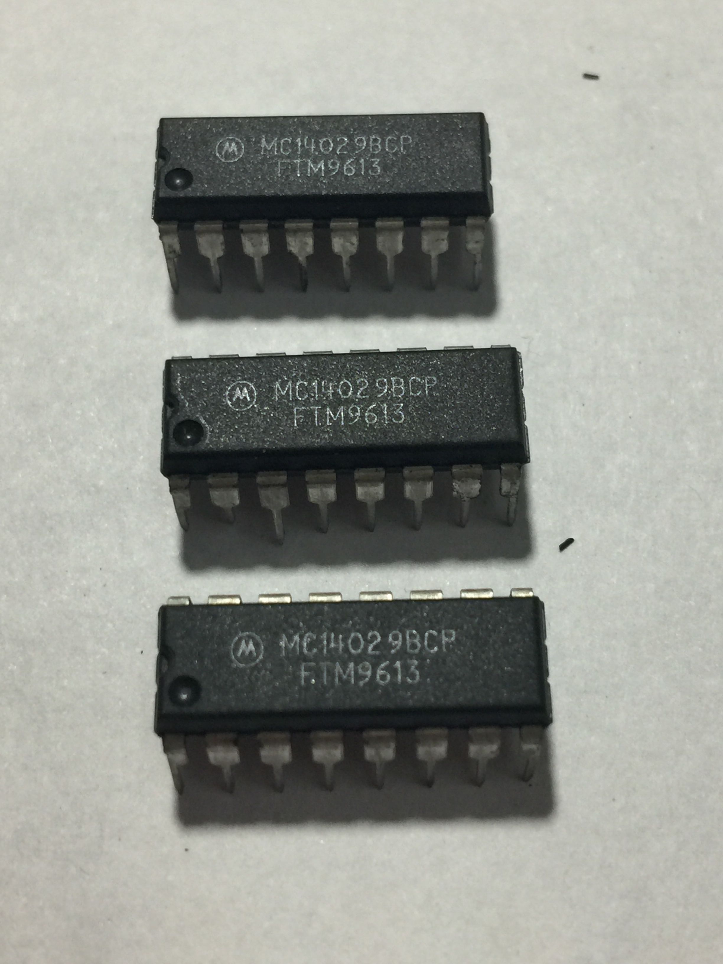 MC14029BCP  CD4029BE计数器除法器双列直插芯片DIP-14