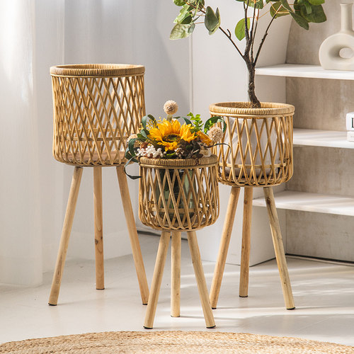 北欧花架子客厅落地式阳台