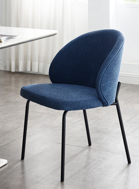 丹麦餐椅家用现代简约设计师布艺极简软包意式椅北欧靠背蓝色椅子