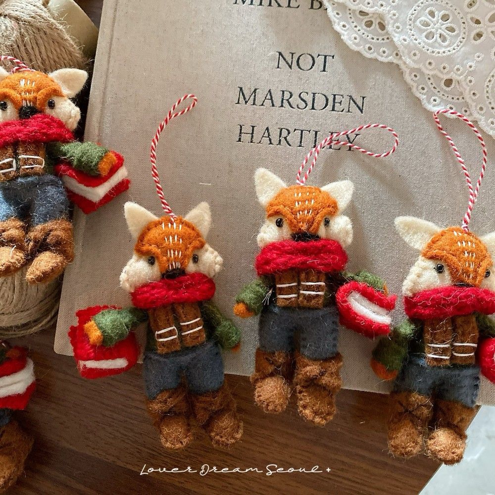 欧美ins秋冬新款卡通狐狸手工羊毛毡挂饰 可爱小众设计钥匙扣挂件