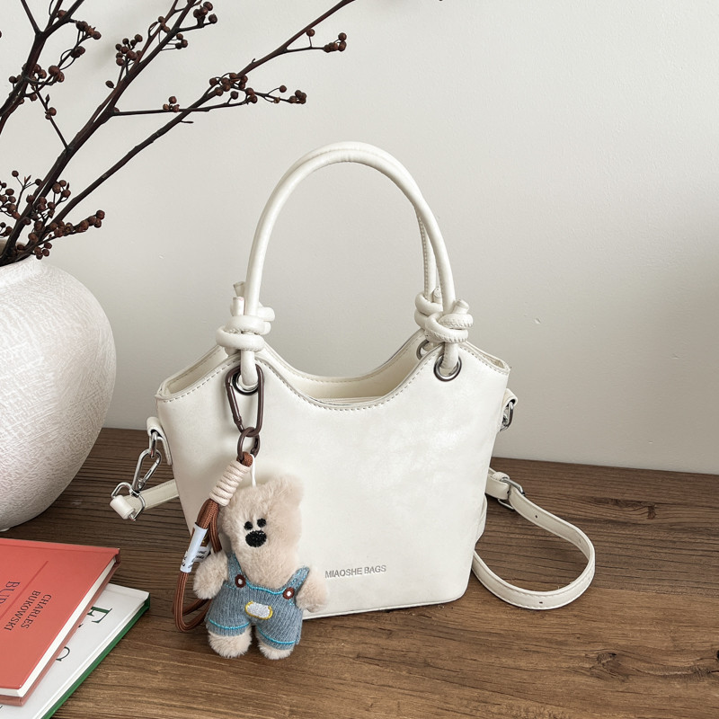 软皮水桶包女2026新潮款极简手提小包包单肩斜挎包时尚洋气手拎包