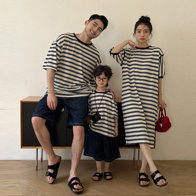 潮流好看的夏季摄影亲子装韩范宽
