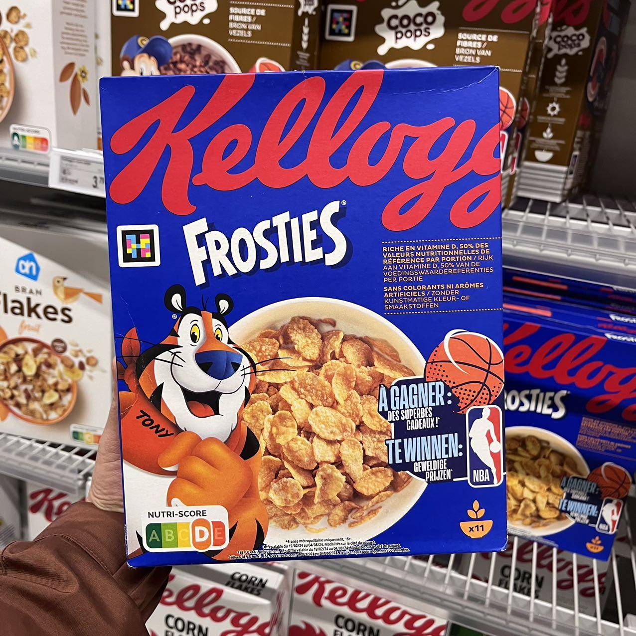 现荷兰Kelloggs家乐氏草莓樱桃全麦蜂蜜麦圈泡芙大包儿童营养麦片