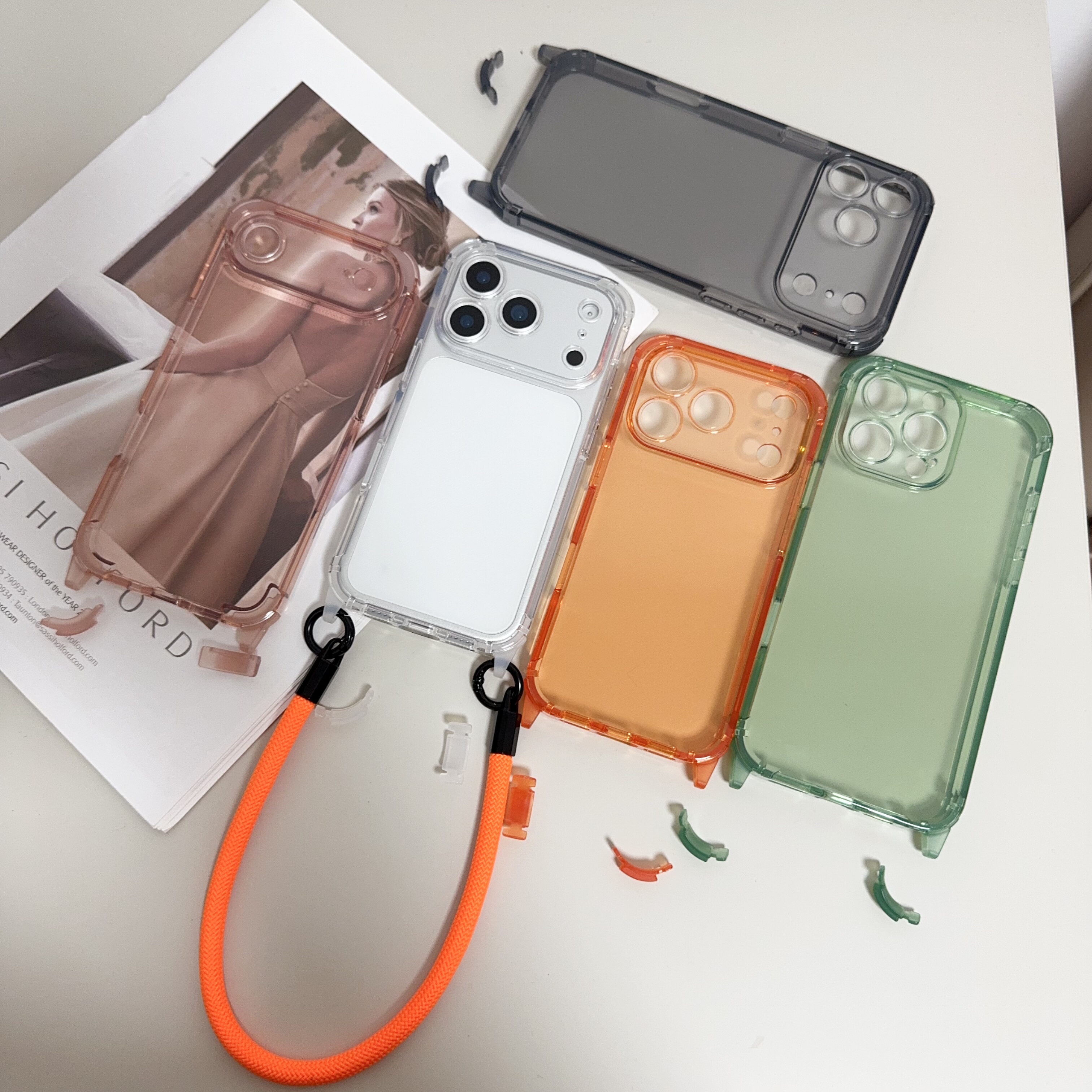 精孔全包摄像头挂绳苹果17手机壳