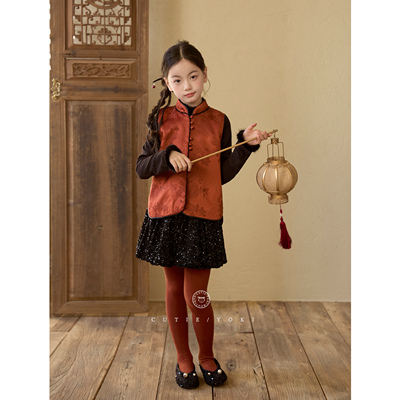 YOKI家女童年服极简风四季款亲子装新中式新年红马甲丝绒亮片半裙