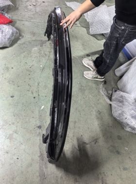 理想L6原厂拆车贯穿日行灯总成，型号LAA-41210016，LED光源