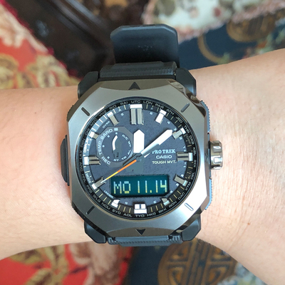 卡西欧太阳能石英电波防水男手表