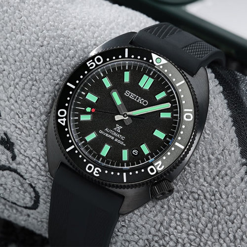 精工黑色限量潜水机械男表