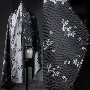 黑白两面樱花提花棉麻布 再造褶皱肌理文艺国风汉服裙设计师面料