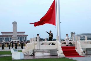 定做9米12米户外学校不锈钢锥形内置手摇电动国歌同步升旗旗杆