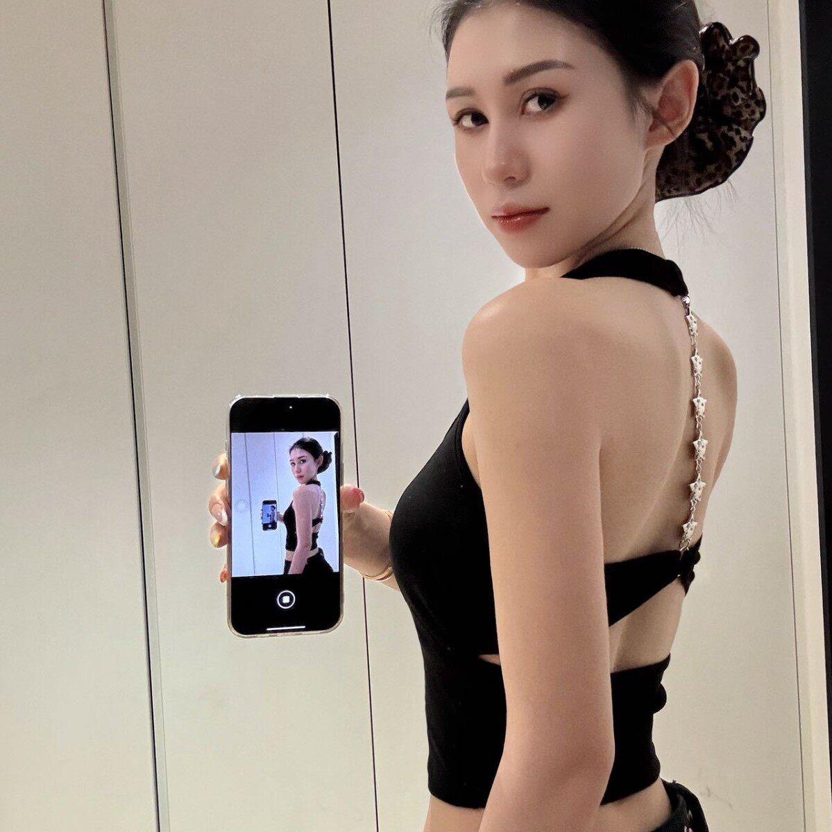 纯欲风辣妹挂脖露背星星链条吊带保暖背心