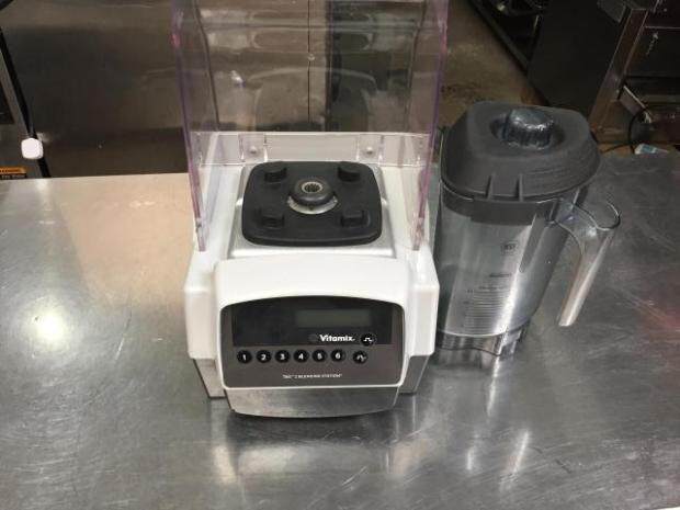 VITAMIX维他美仕冰沙机 商用/家用机  VM0122 破壁料理机 9成新