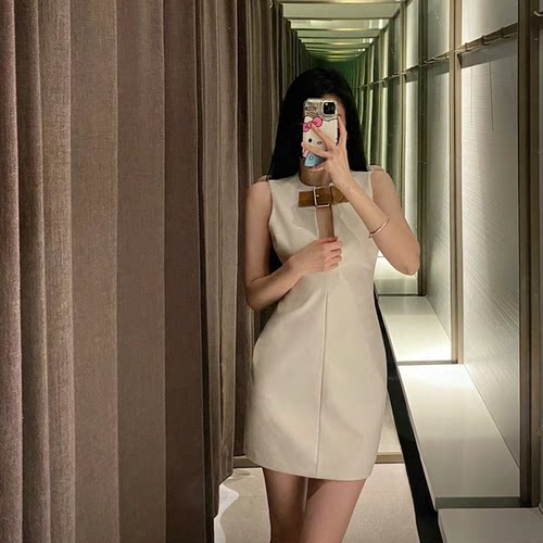 ZA春季新品 女装 白色收腰绊带饰修身连衣裙 3067308 251