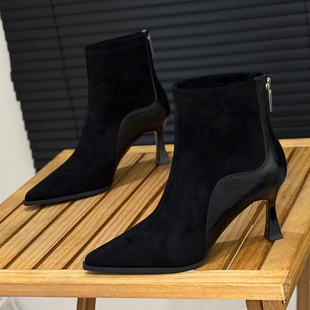 绒面尖头短靴女2025年新款秋冬加绒细高跟时装靴配裙子洋气瘦瘦靴