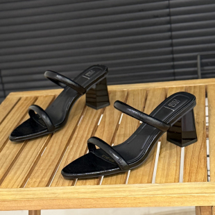 气质温柔风 露趾高跟凉拖鞋 法式 风7cm粗跟一字拖女夏外穿2026爆款