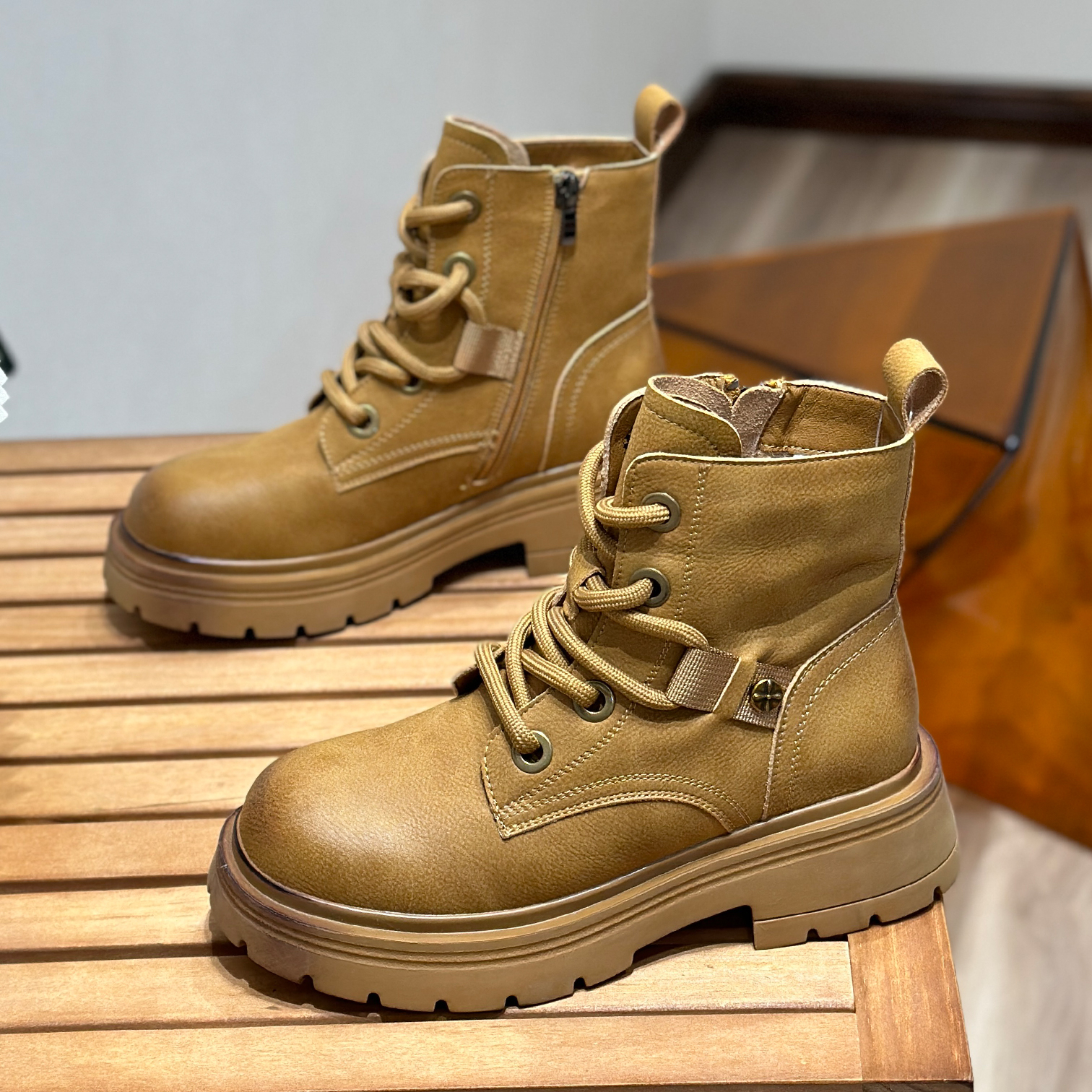 马丁靴女工装靴真皮加绒大黄靴