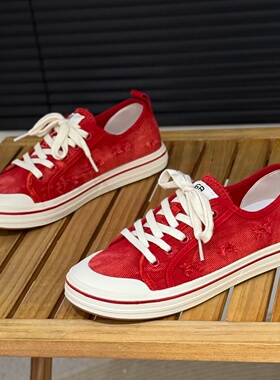 2026年新款时尚多巴胺红色低帮帆布鞋女透气休闲圆头系带平底板鞋