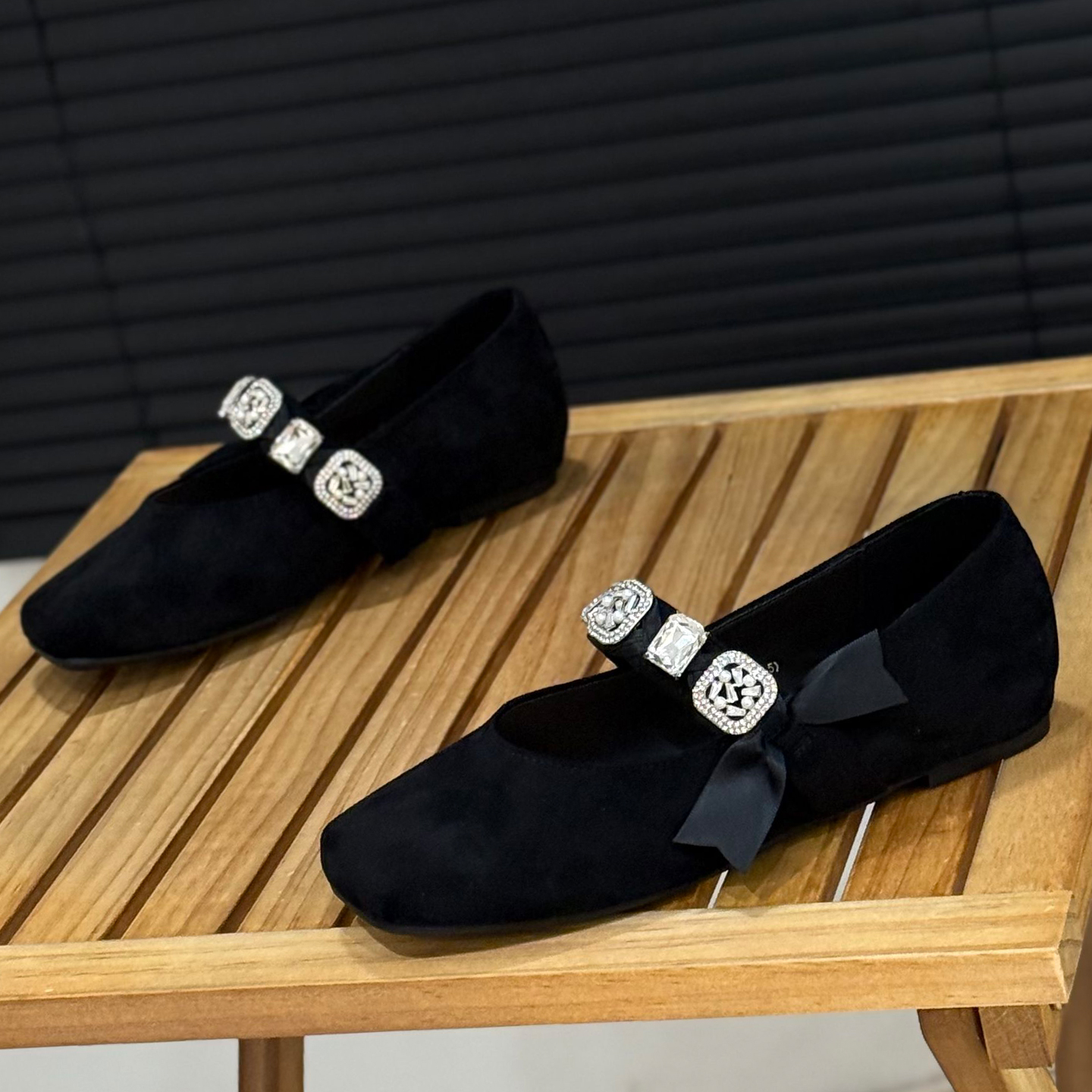 一字带绒面玛丽珍鞋平底浅口单鞋