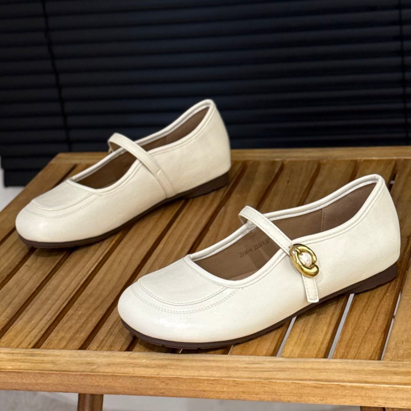 法式复古平底玛丽珍鞋女2025春季新款一字扣带浅口单鞋低跟小皮鞋,女鞋,玛丽珍鞋,淘宝优惠券,粉丝福利购,淘宝优惠卷