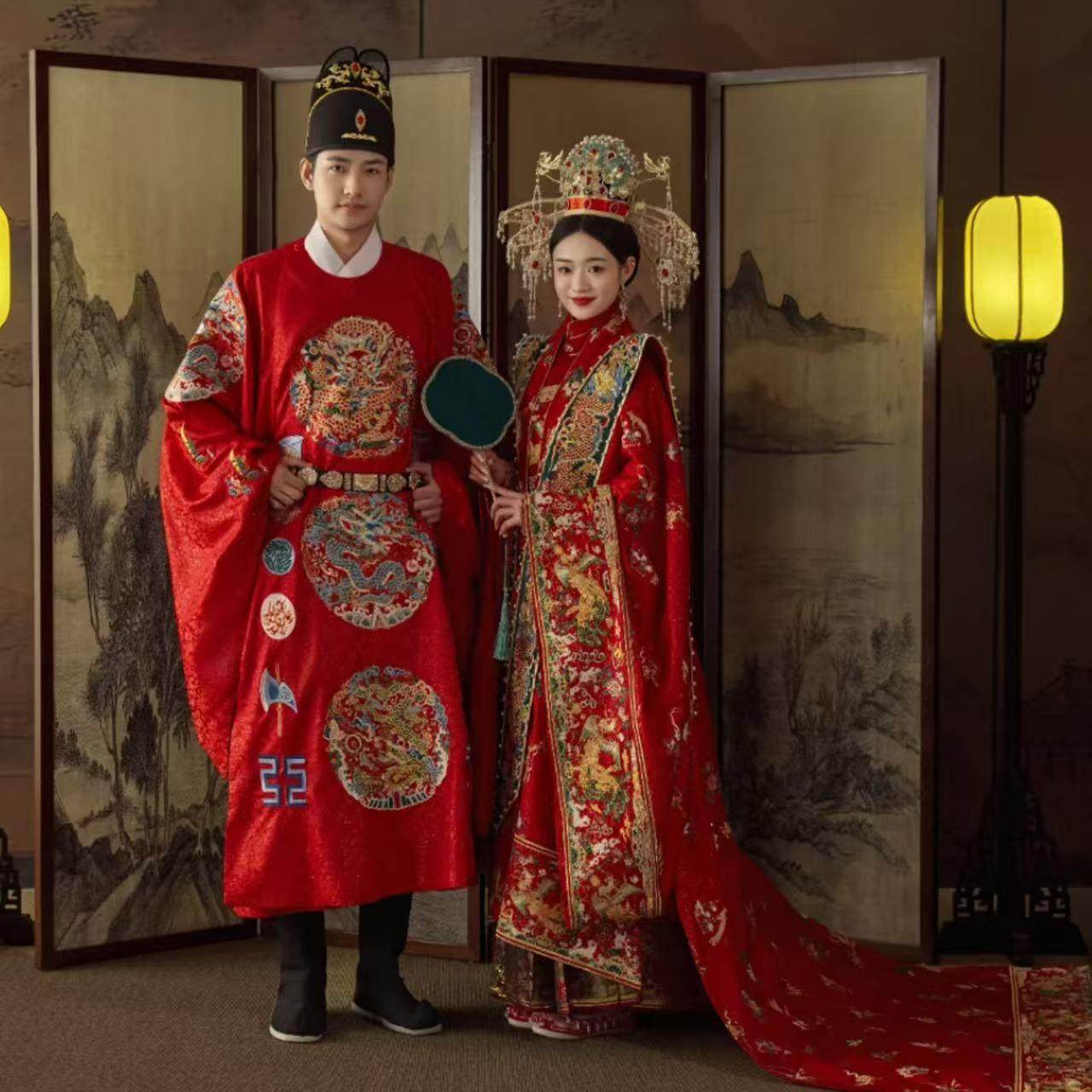 出租云河千色日月照临男百鸟朝凤女十二章纹团龙衮服明制婚服汉服