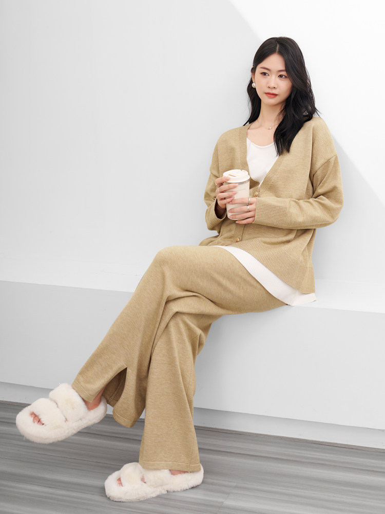 MATERNITY AUTUMN AND WINTER OUTFIT SET 2025 NEW FASHION KNITTED FAKE TWO-PIECE SWEATER SPLIT WIDE-LEG PANTS TWO-PIECE PANTS TWO-PIECE PANTS