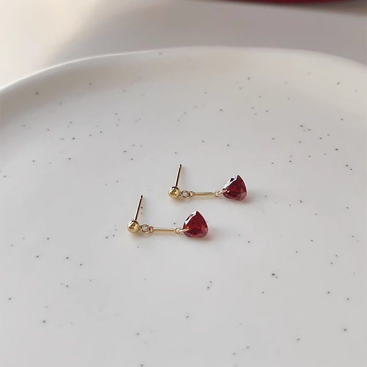 OPs红色爱心锆石美国14K包金耳钉