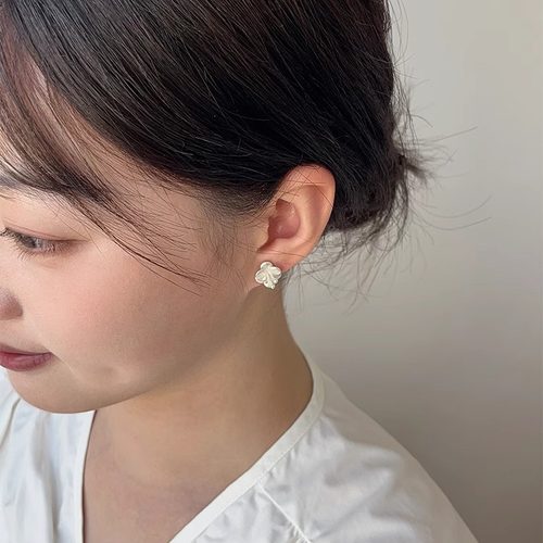 OPs温柔韩系花朵耳环高级感哑光银白栀子花纯银针耳钉/蚊香盘耳夹