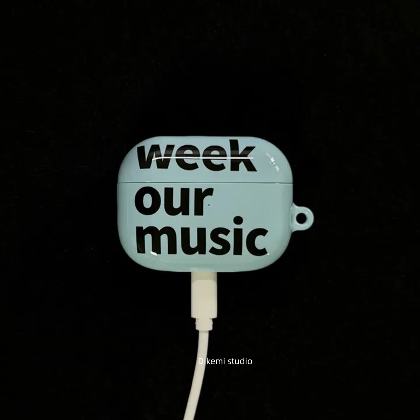 ins小众简约奶蓝字母week our music韩国进口涂层菲林耳机套适用airpods4/3苹果airpods pro3/2硬耳机保护壳