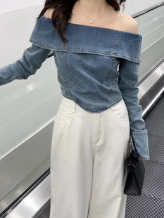 2023款复古性感一字领牛仔衬衫女修身显瘦设计感小众露肩甜酷上衣