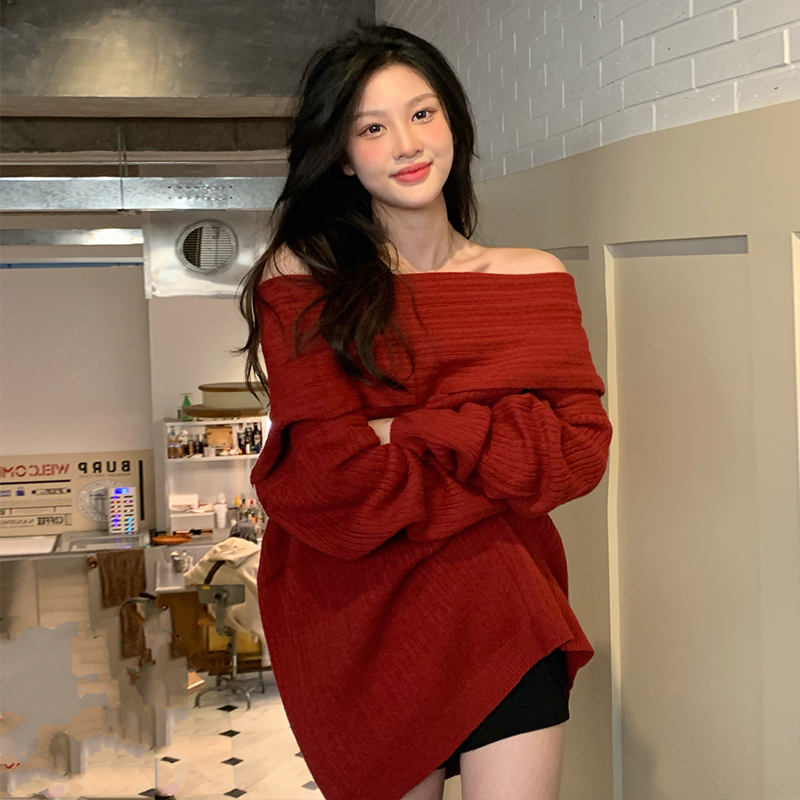 新年红色圣诞中长款一字肩毛衣女秋冬辣妹本命年慵懒风露肩针织衫