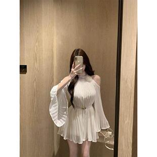 2025夏季白色花朵露肩挂脖雪纺衫女中长款喇叭袖衬衫上衣含腰带