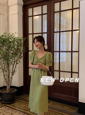 NEWOPEN绿色连衣裙女夏新款法式宫廷风泡泡袖v领长裙气质收腰裙子