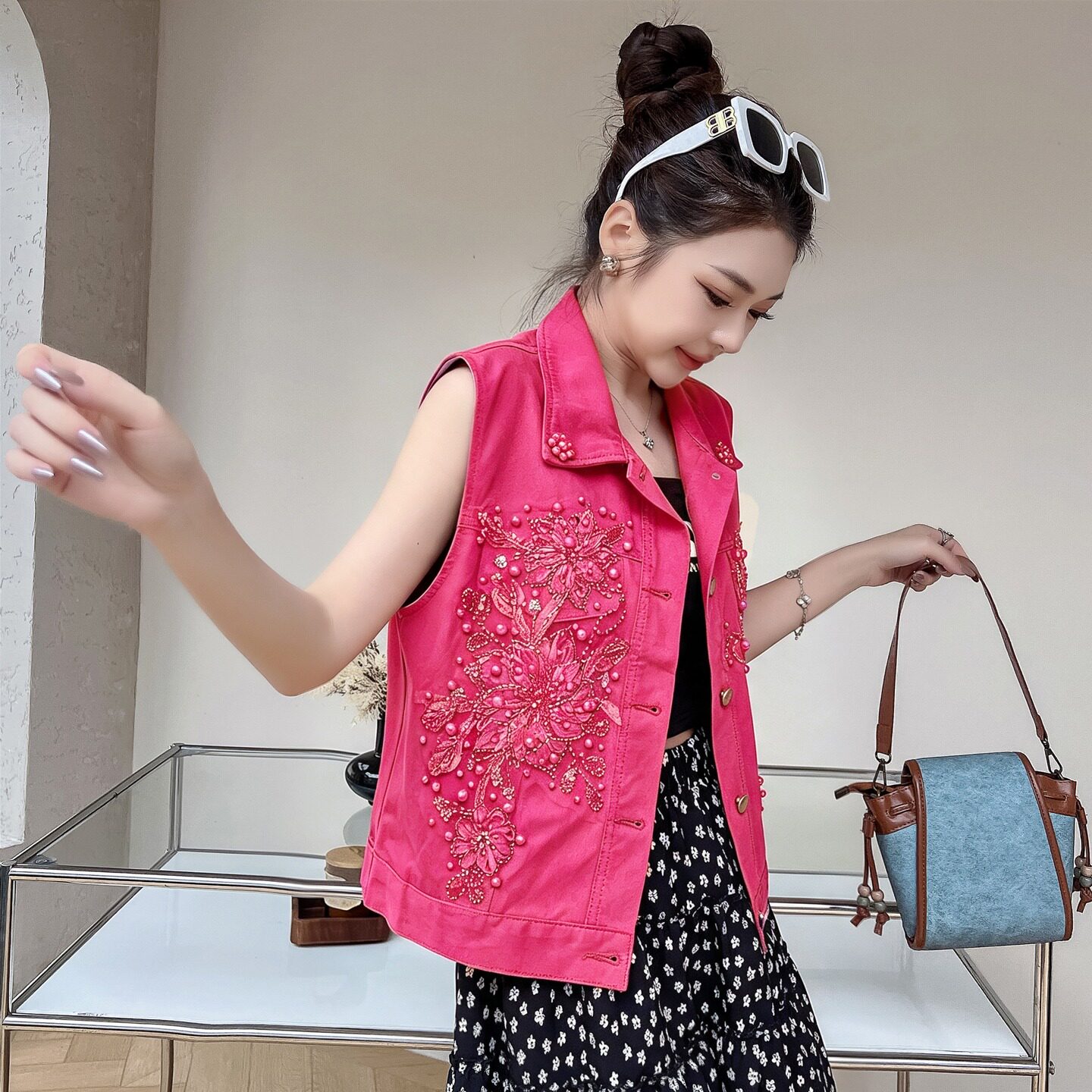 糖果色牛仔马甲叠穿外套女秋多巴胺甜美重工钉珠刺绣外搭马夹坎肩