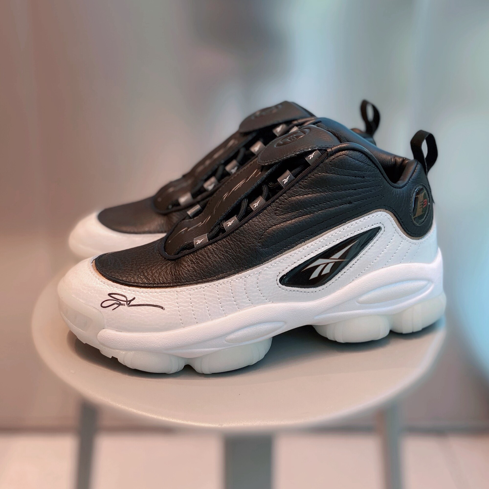锐步Reebok Iverson Legacy 店主收藏 艾弗森亲笔签名 CN8222