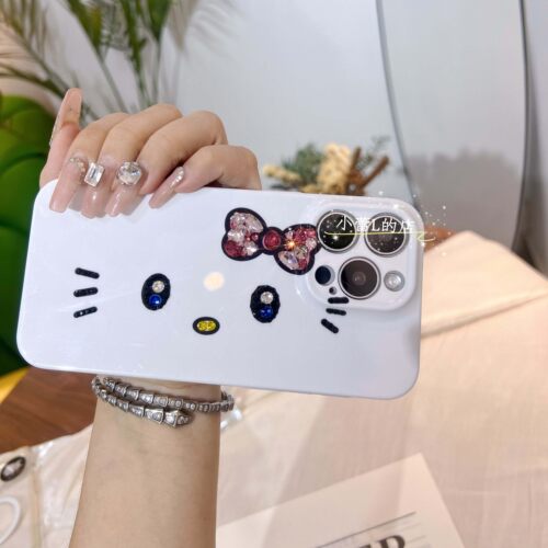 diy可爱kt贴钻贴钻手工手机壳适用iphone15苹果14Promax创意13ins