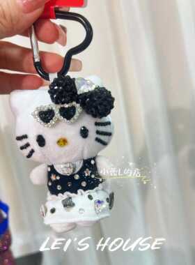 hello kitty黑色包包挂件高级感公仔节日小礼品书包钥匙扣可爱kt