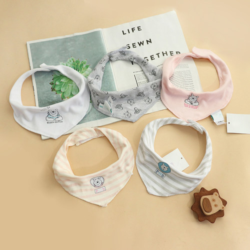新生婴儿纯棉三角巾宝宝大号口水巾男童女孩洋气春秋围巾围嘴