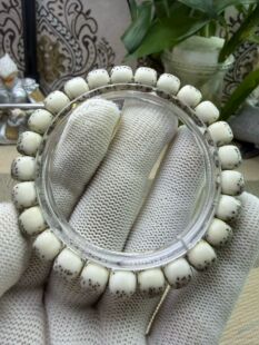 糯冰骨瓷白8*7正月大留白月朗星稀一物一图星月菩提手串大白鲨