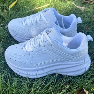 2038 训练白鞋 佳木斯健身操新款 春秋皮面运动休闲情侣舒适时尚