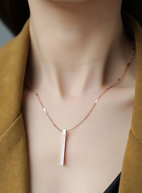 钛钢小竖条不褪色贝母项链女简约短款冷淡风锁骨链小众设计感饰品