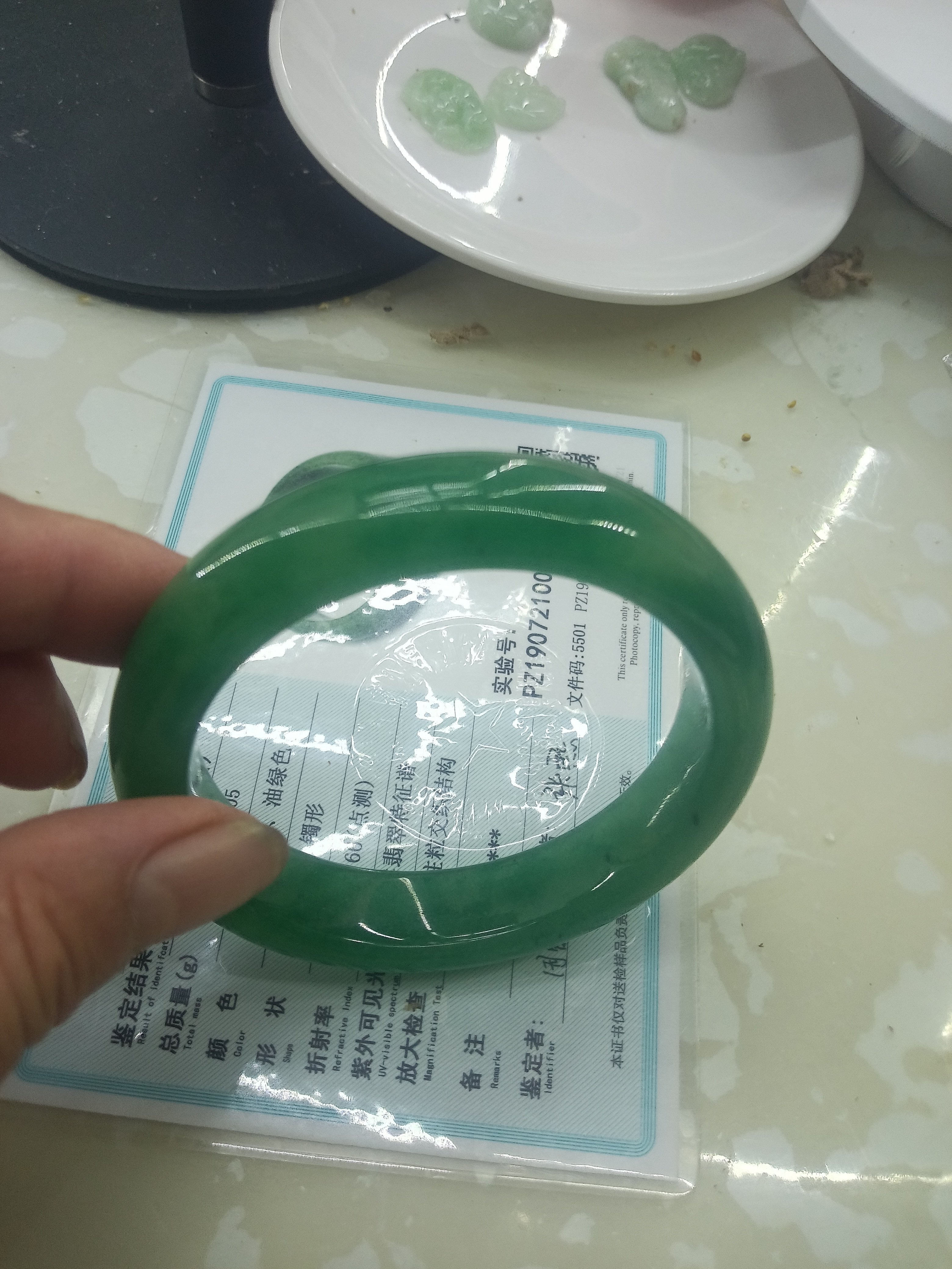 天然翡翠手镯女款冰种飘花玉镯子手饰