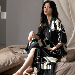 2025新款法式宽松冰丝睡裙女带胸垫可外穿复古风家居服睡衣女开衫