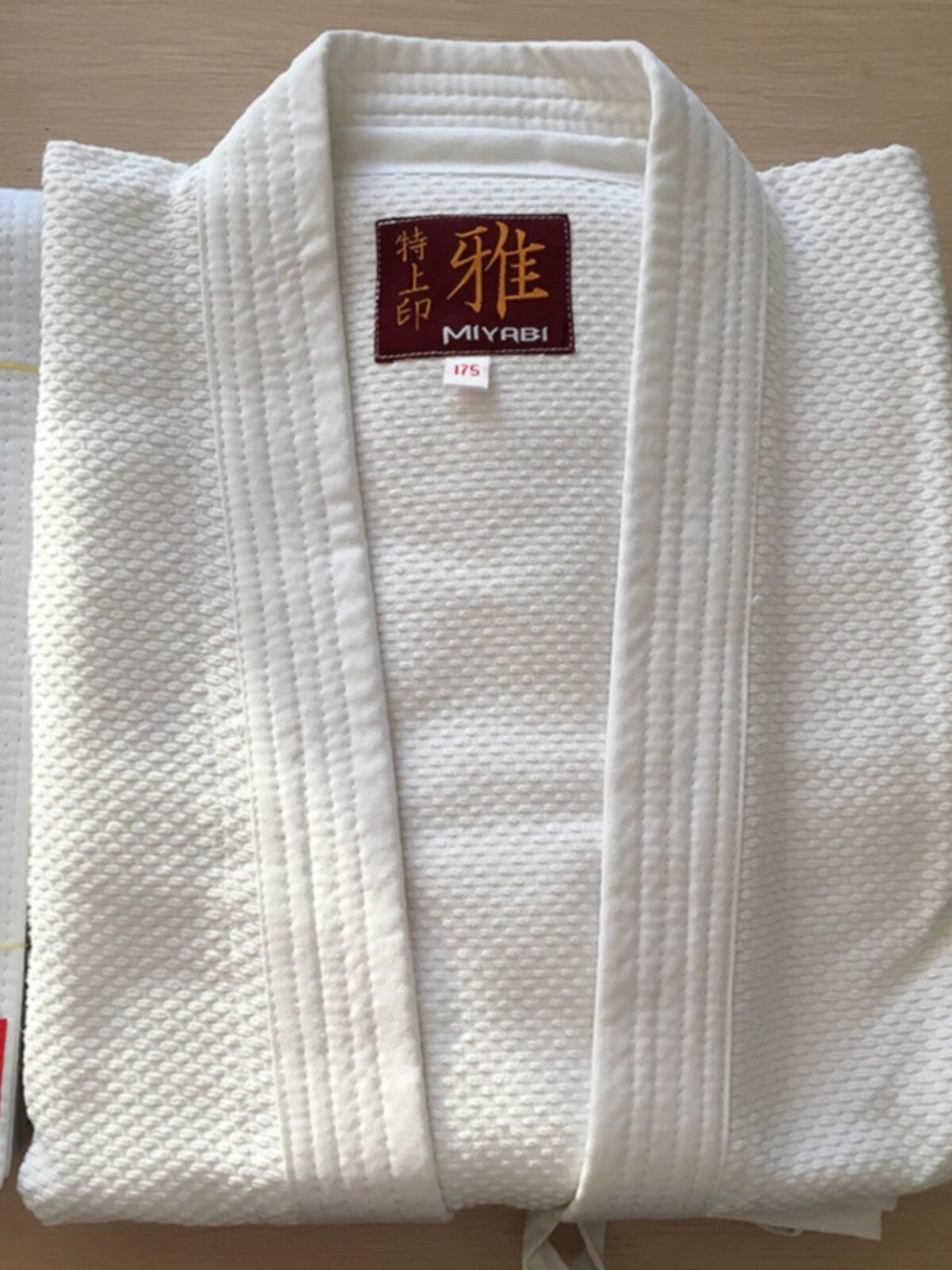Judo uniform thickened adult men's and women's professional competition judo uniform standard training uniform white slub pattern cotton belt