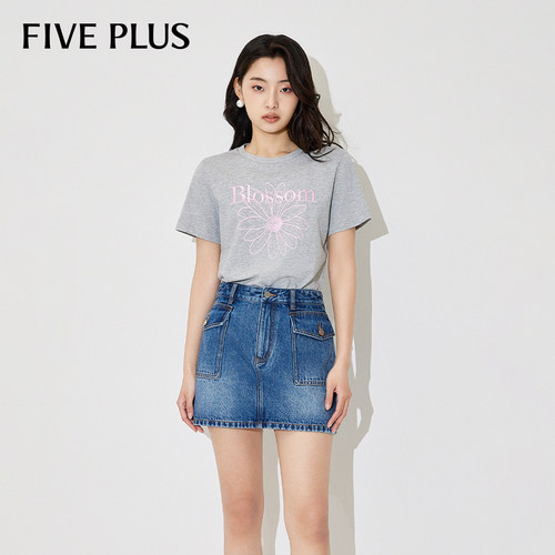 短袖圆领雏菊字母FivePlus印花