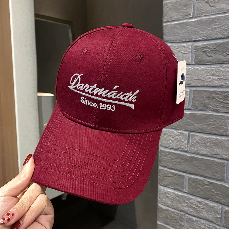 棒球帽加宽帽檐修饰脸型版型好