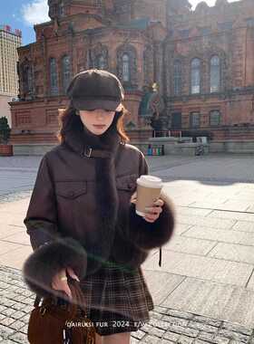 狐狸毛奢华皮草外套女2025新款麂皮绒短款冬白鸭绒服年轻领潮设计