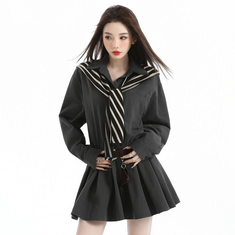 秋冬套装高级感赫本风工装连衣裙女秋季新款收腰显瘦蓬蓬短裙