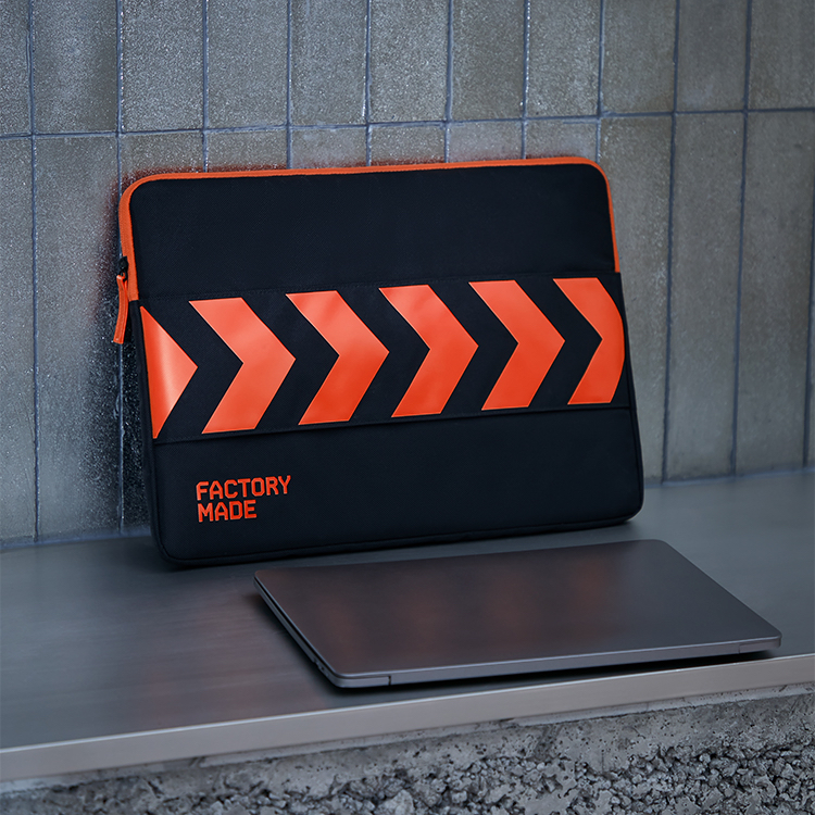 宝马bava制造手拿撞色电脑包