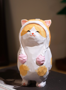 戴毛绒帽子的猫咪手工木雕小摆件