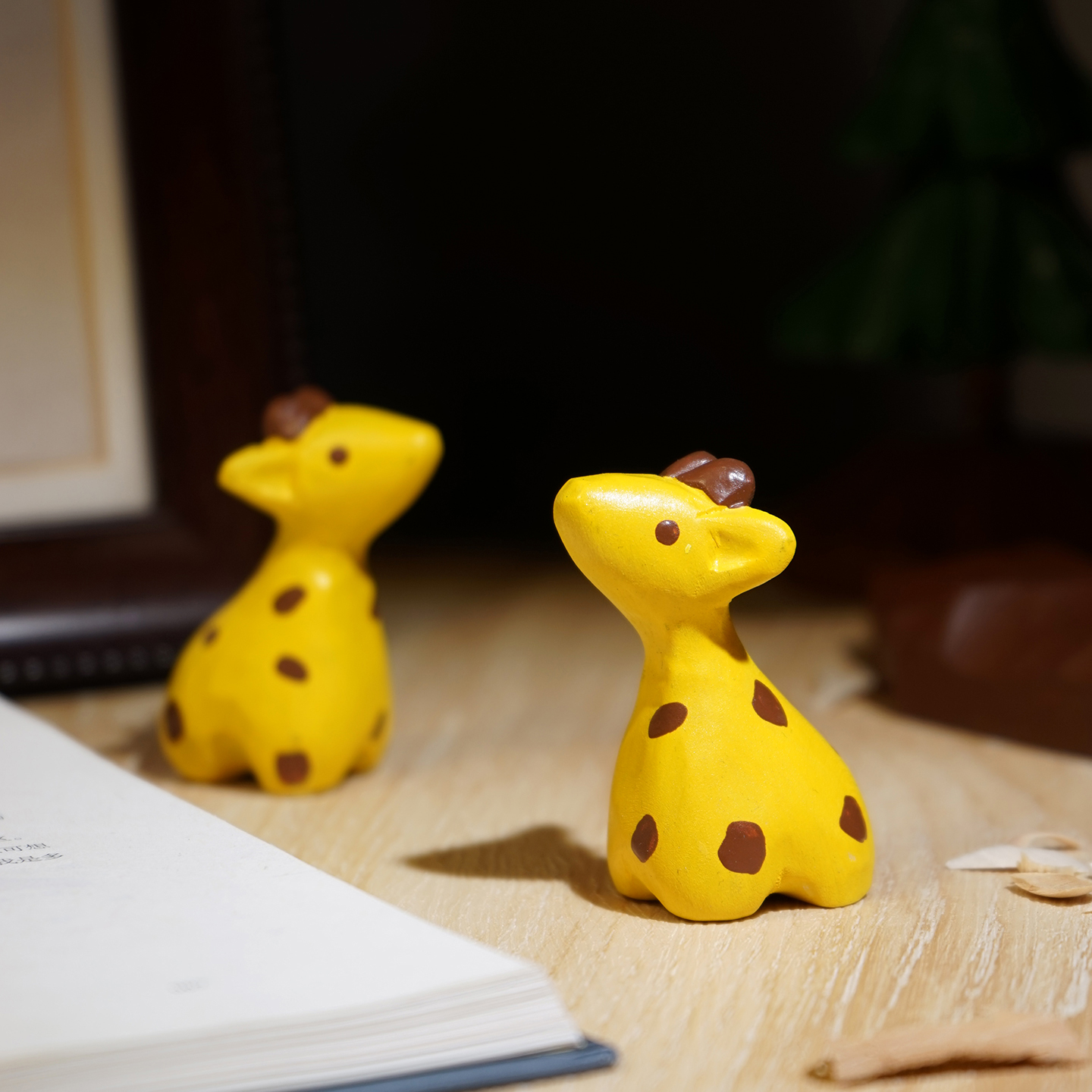 迷你斑点长颈鹿木雕小摆件